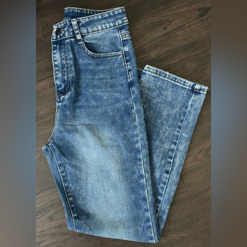 Medium Wash High Waist Straight Leg Jeans Size 26 - Picture 2 of 10